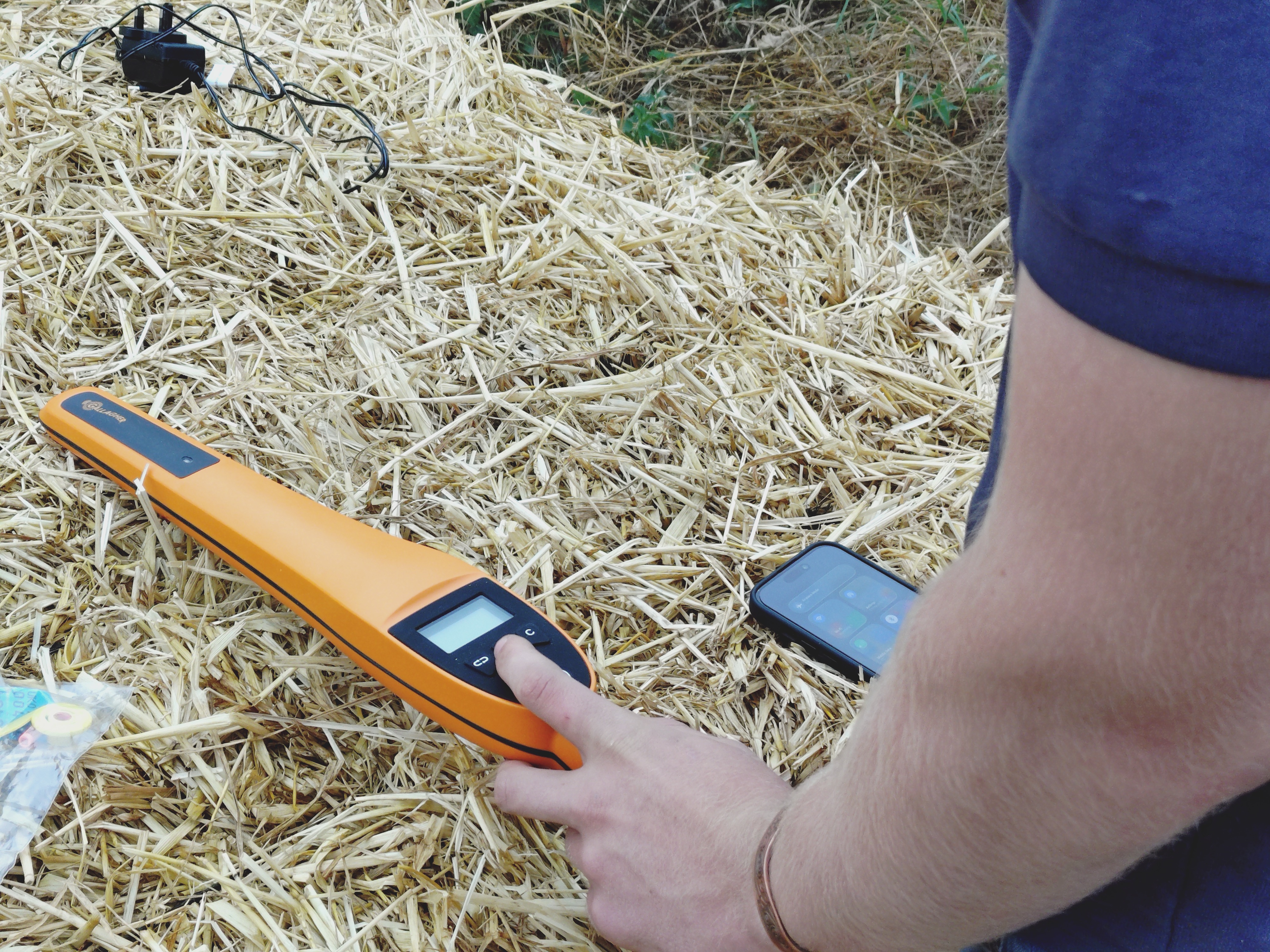 Gallagher HR0 EID Tag Reader - Bluetooth to Phone - Image 3